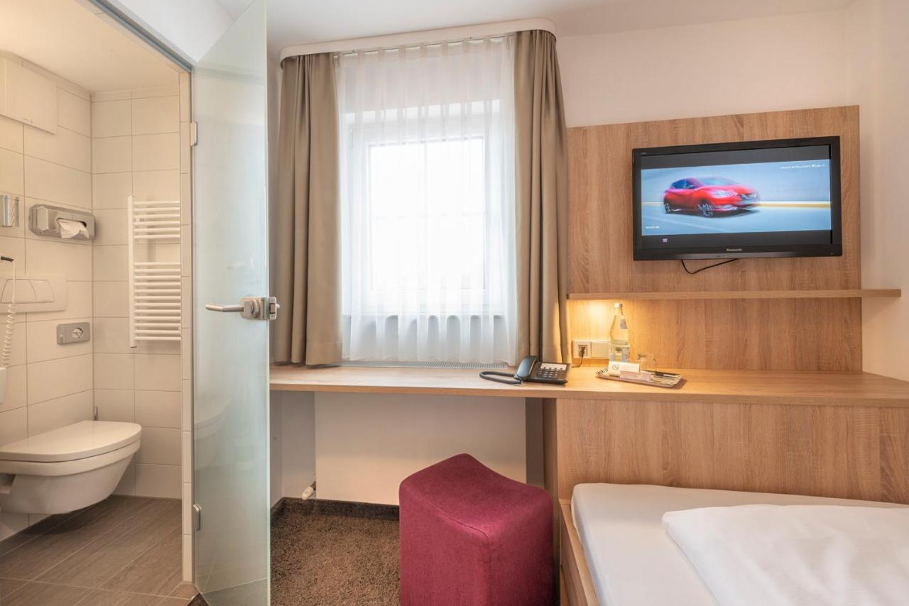 Hotel Gasthof Zum Roessle Heilbronn Exterior photo