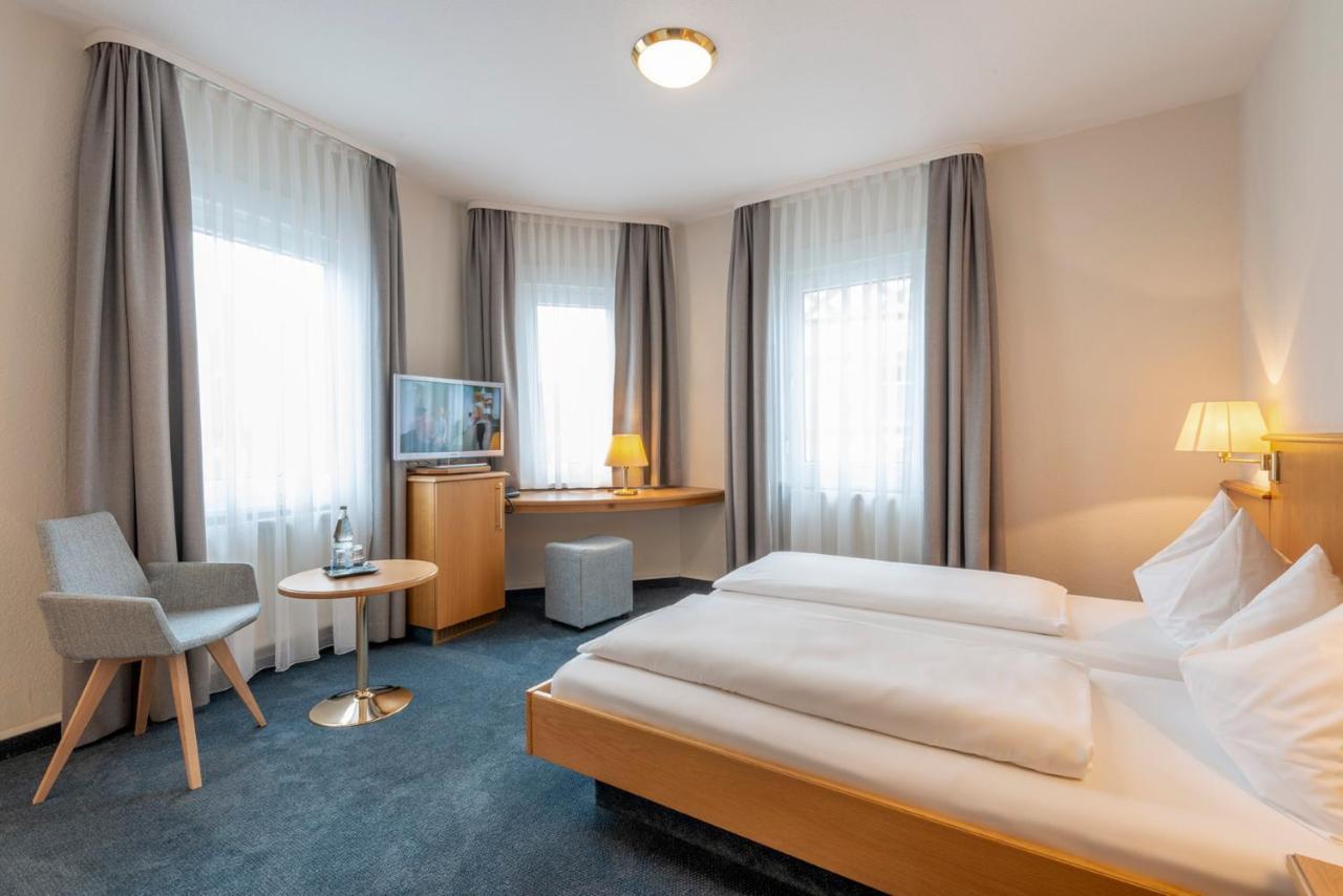 Hotel Gasthof Zum Roessle Heilbronn Exterior photo